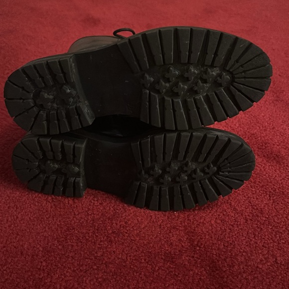 STEVE MADDEN COMBAT BOOTS - Picture 7 of 8